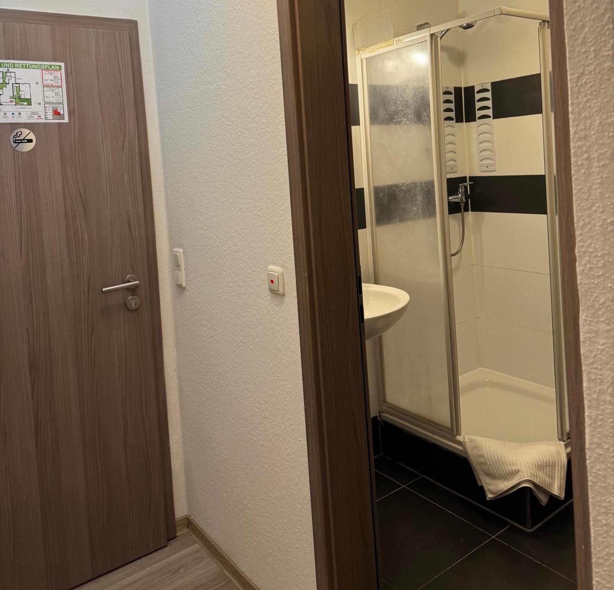 Hotel-Pension Alt-Heidenberg Siegen Ngoại thất bức ảnh